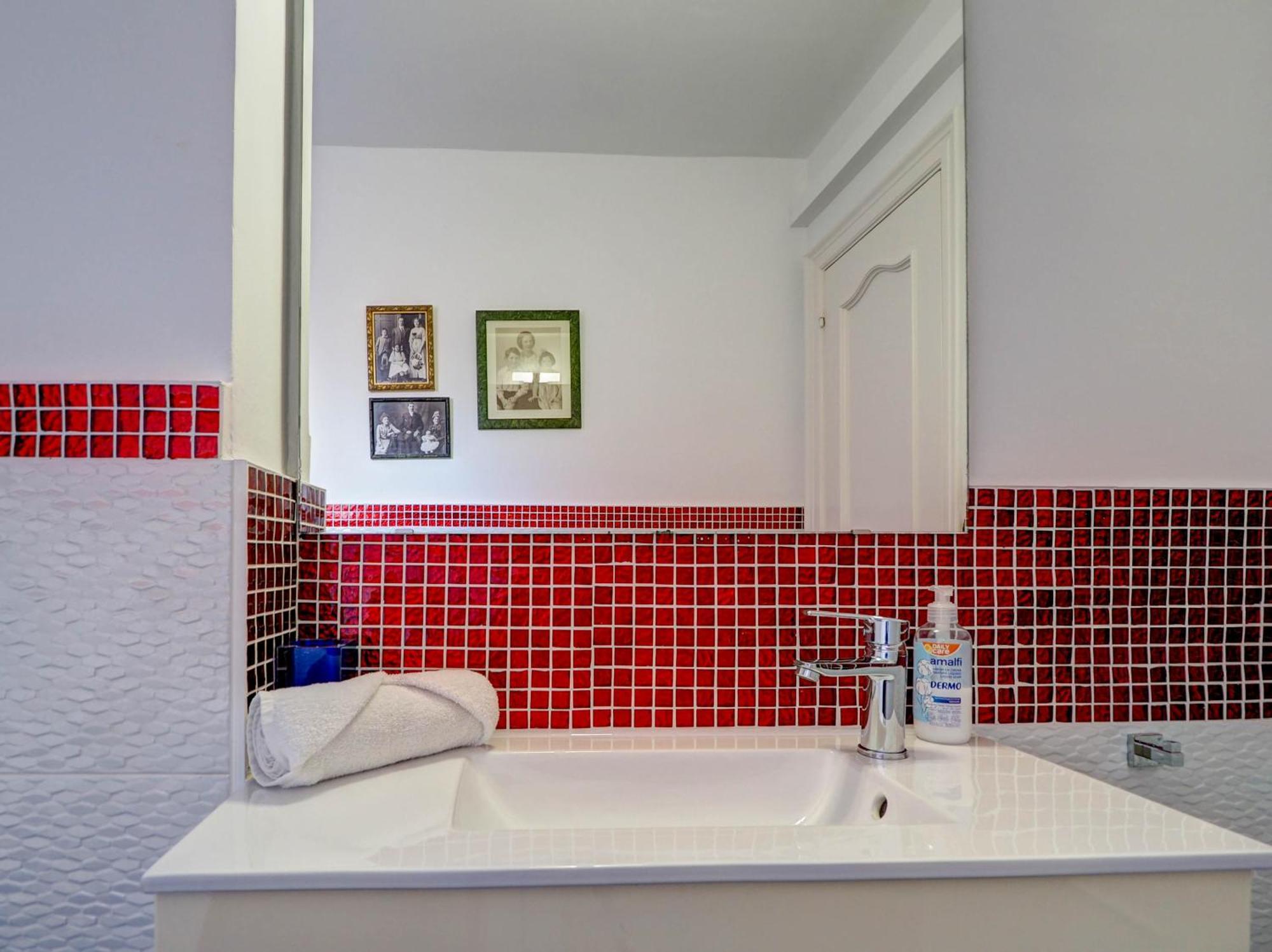 The Lilium Apartment By Hello Homes Sitges Eksteriør billede